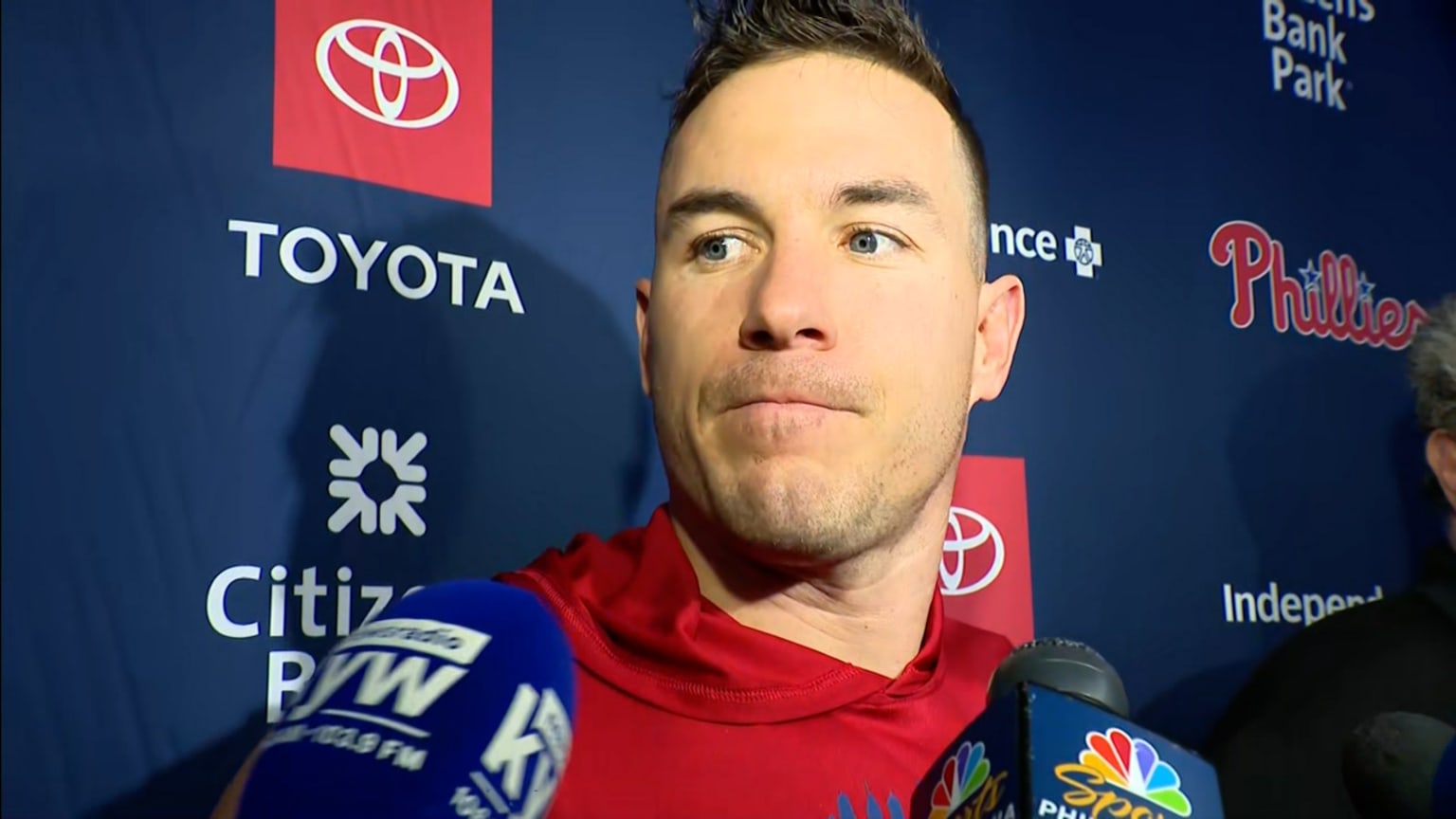 J.T. Realmuto talks splitting series with Giants | 04/17