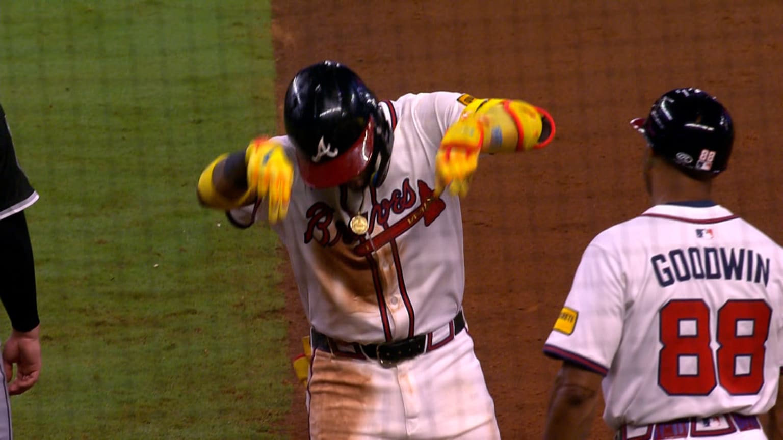 Ronald Acuña Jr.'s RBI single | 08/19/2025 | MLB.com