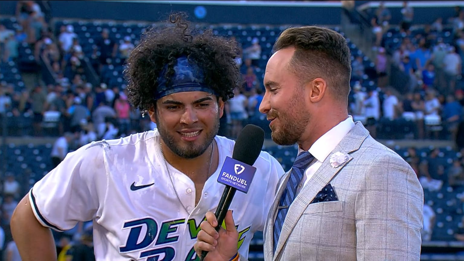 Jonathan Aranda on his walk-off home run | 04/19/2025 | MLB.com
