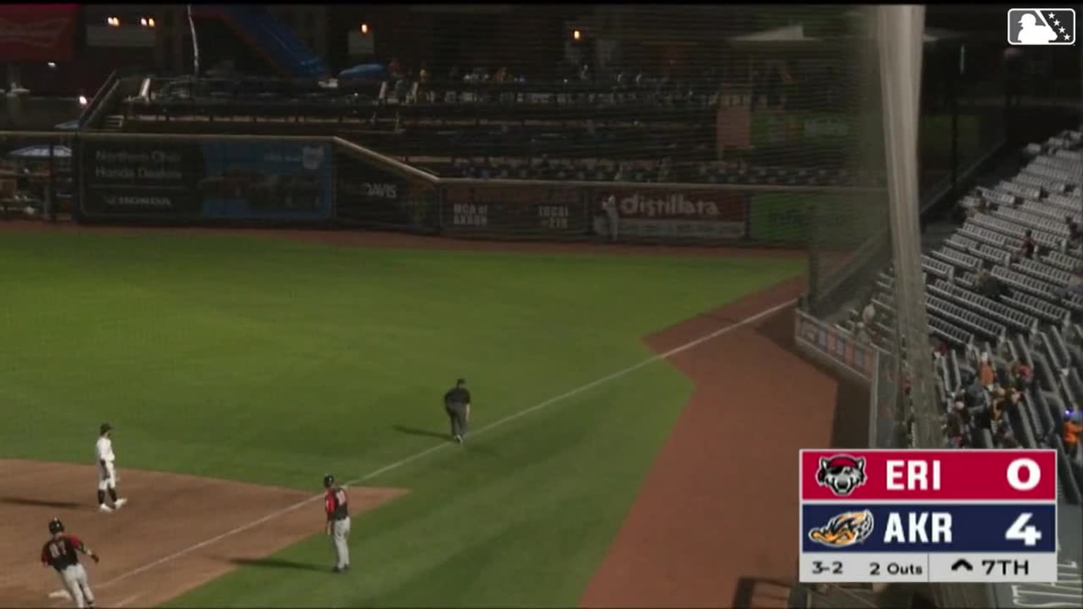 Petey Halpin's leaping grab 04/17/2024