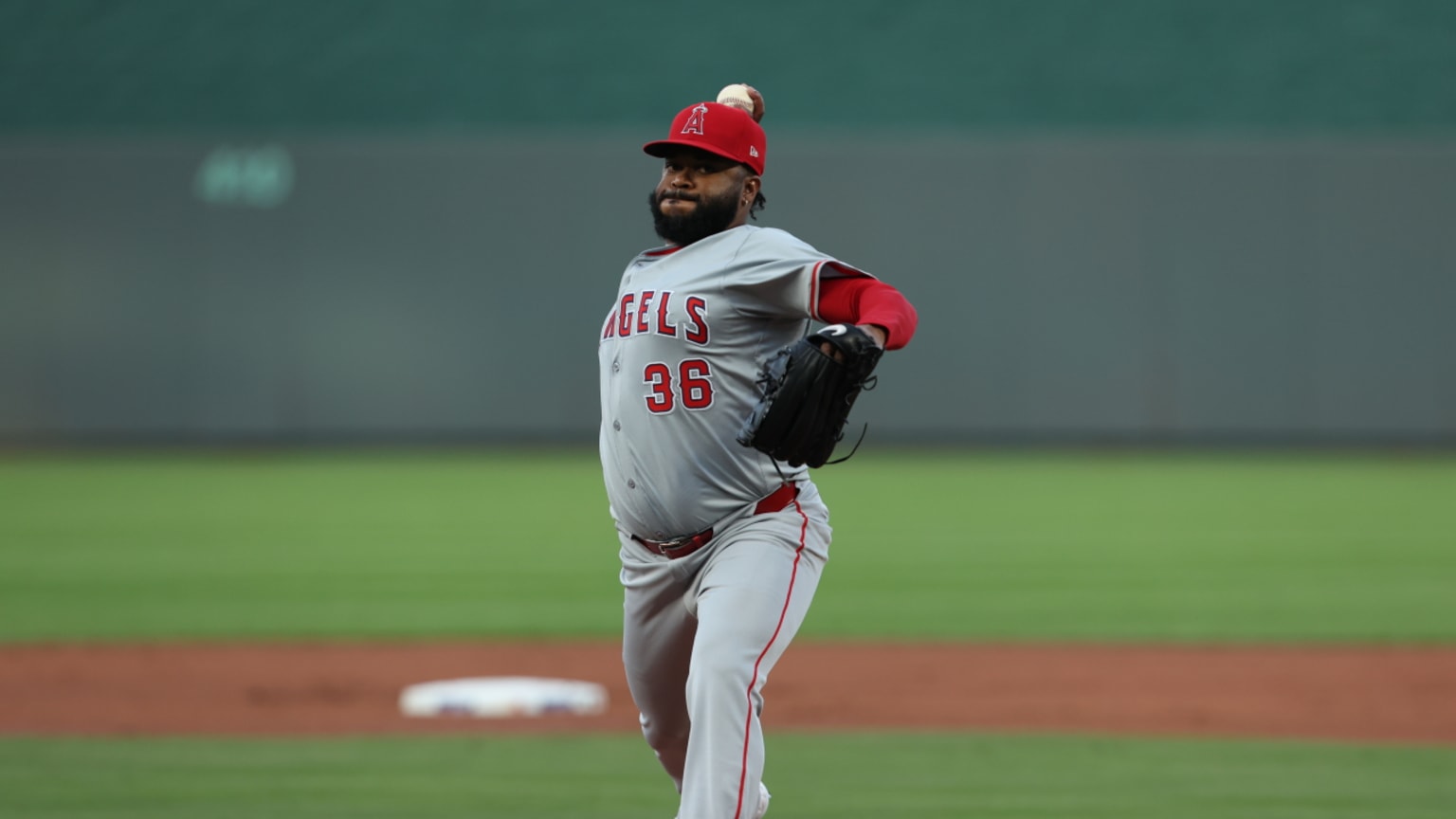 Johnny Cueto's five-pitch 1st inning in his return | 08/21/2024 | MLB.com
