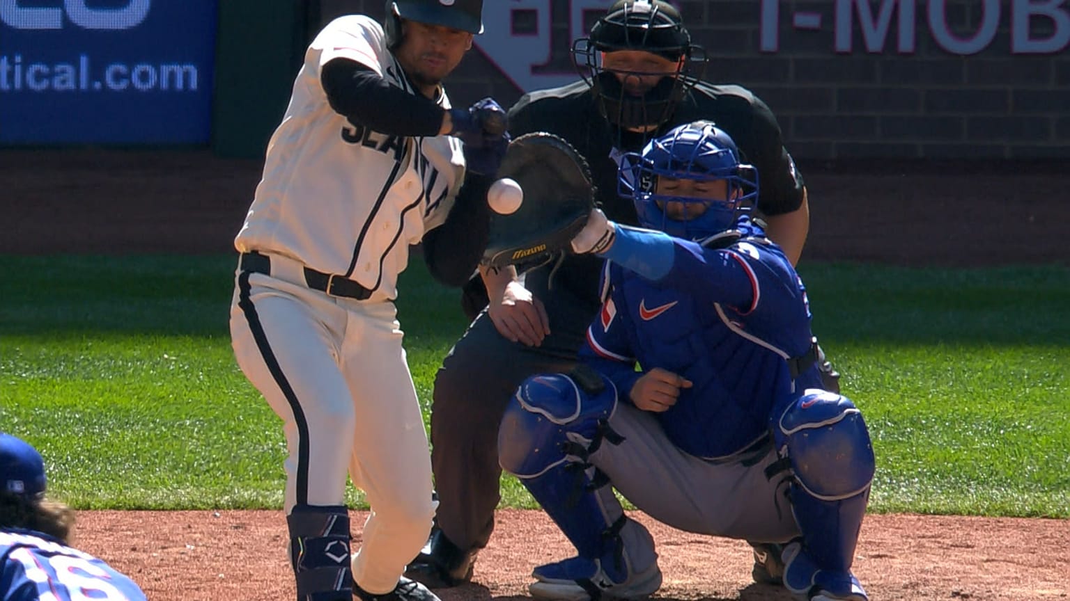 Leo Rivas hit by pitch after review | 04/19/2026 | Seattle Mariners