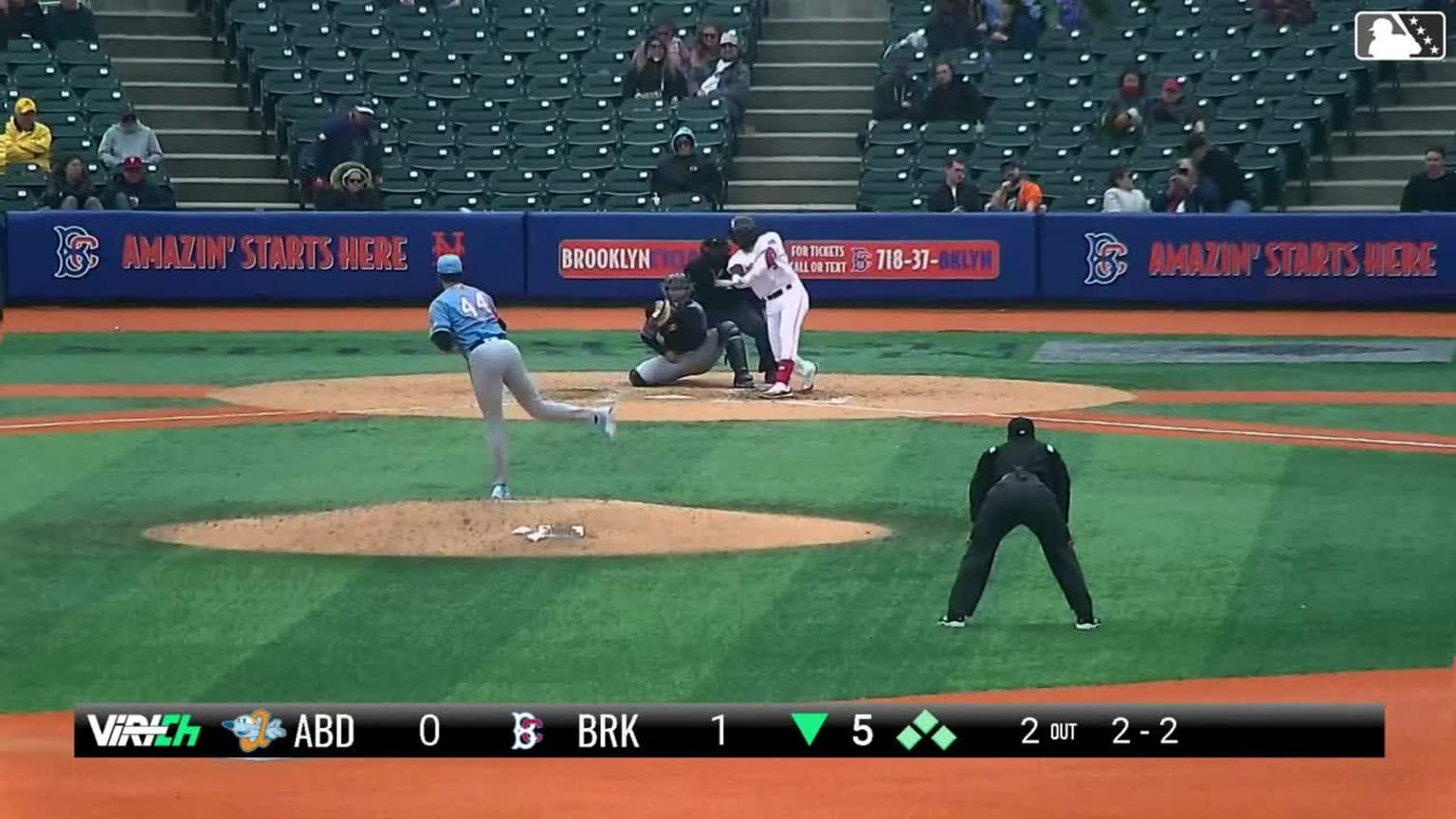 Wilfredo Lara's basesclearing triple 05/04/2024 New York Mets