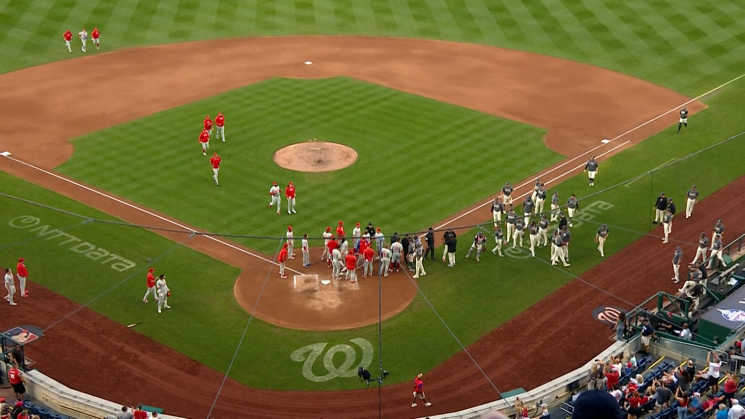 Benches clear after Bryce Harper strikes out 09/28/2024