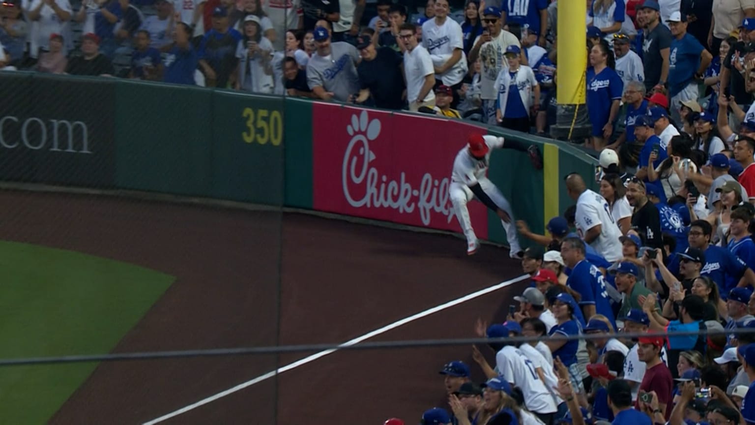 Ohtani triples after a stadium boundary review | 09/03/2024 | San ...