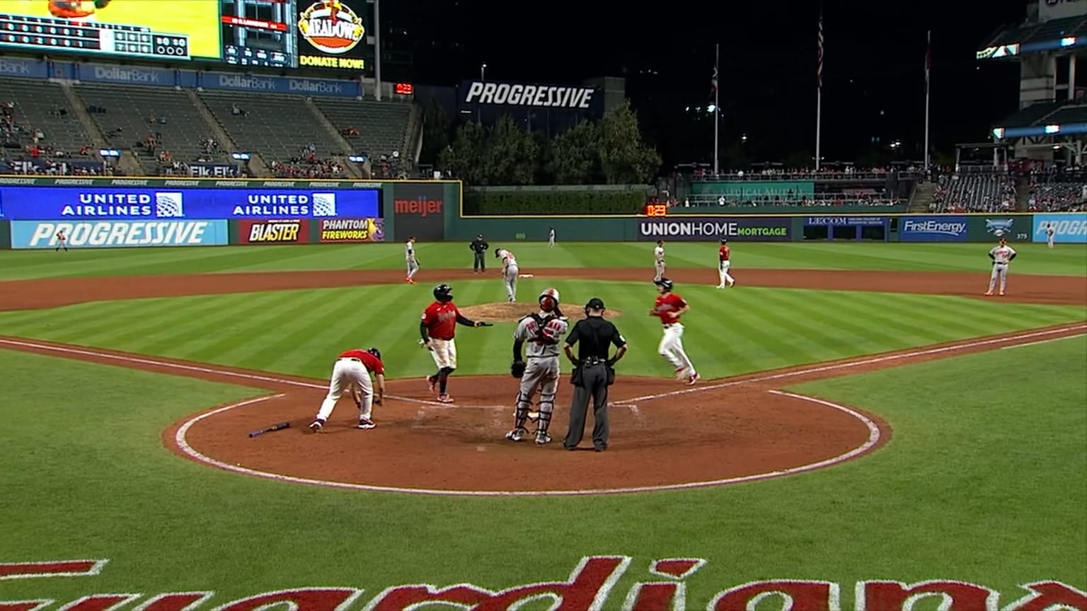 Ramón Laureano gets an RBI walk in the 8th inning | 09/21/2023 ...