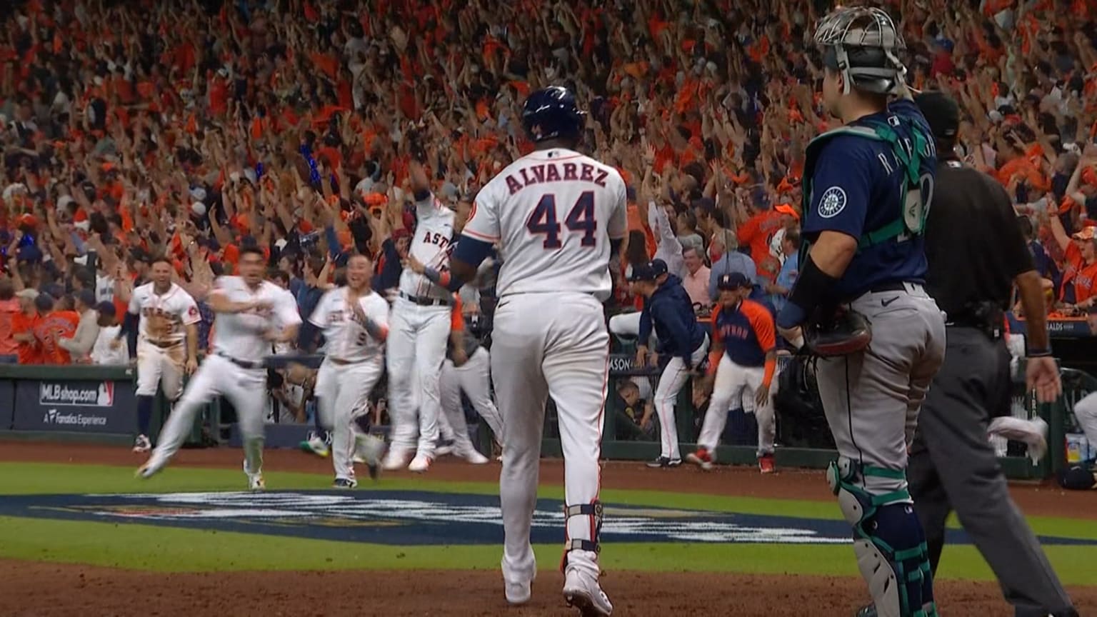 Yordan Alvarez walkoff home run, Astros celebration breakdown