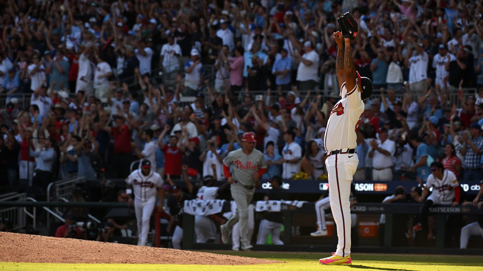 Raisel Iglesias earns the save in Wild Card Game 1 | 09/29/2026 | MLB.com