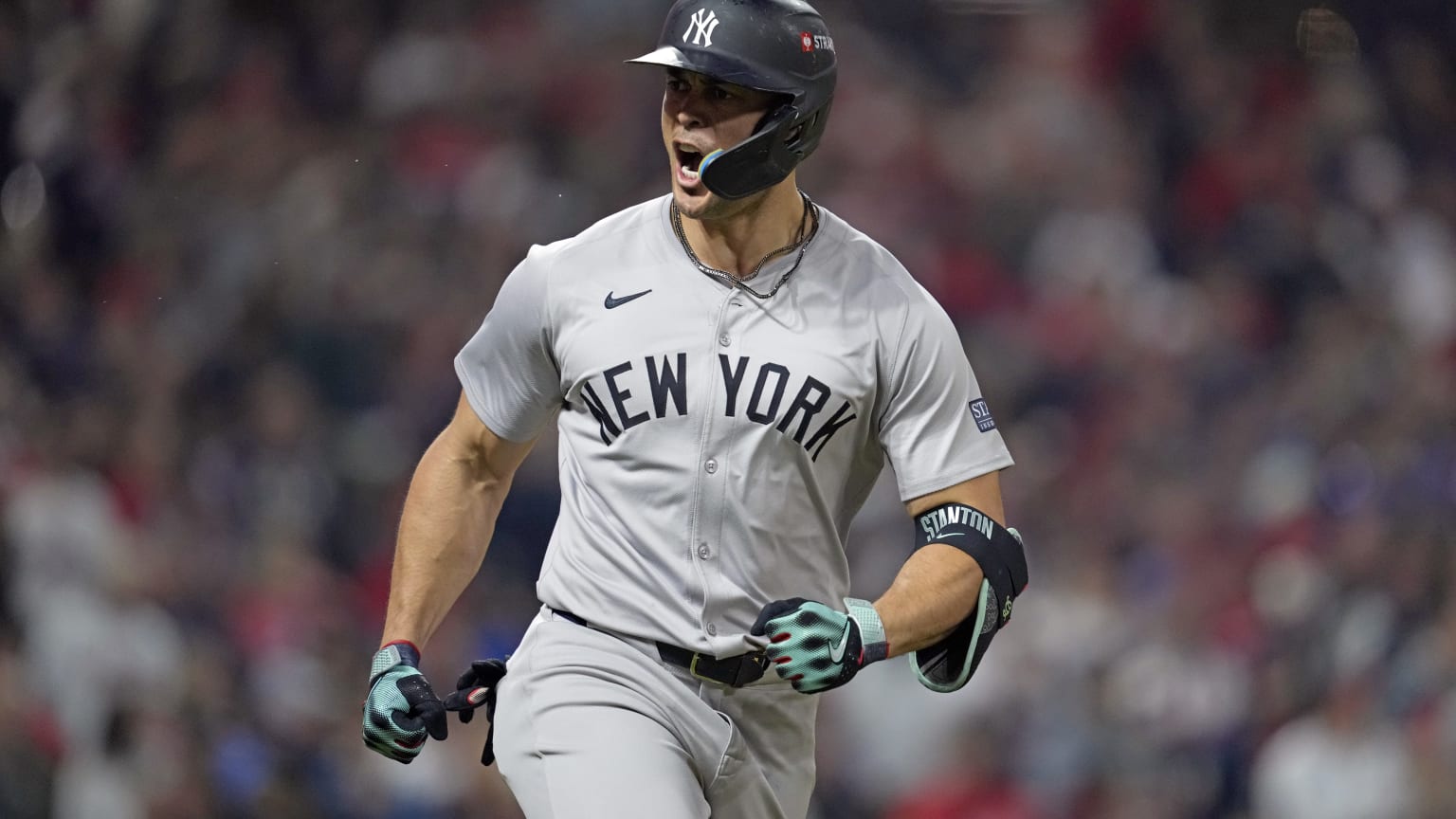 Giancarlo Stanton's two-run homer