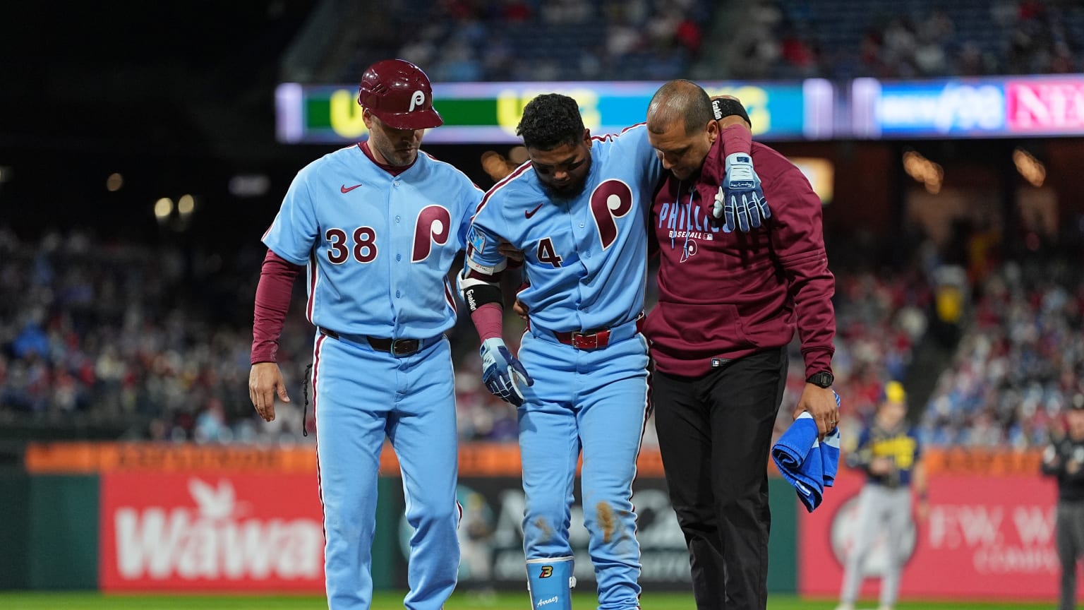 Luis Arraez exits game in the 6th due to injury | 09/24/2026 | MLB.com