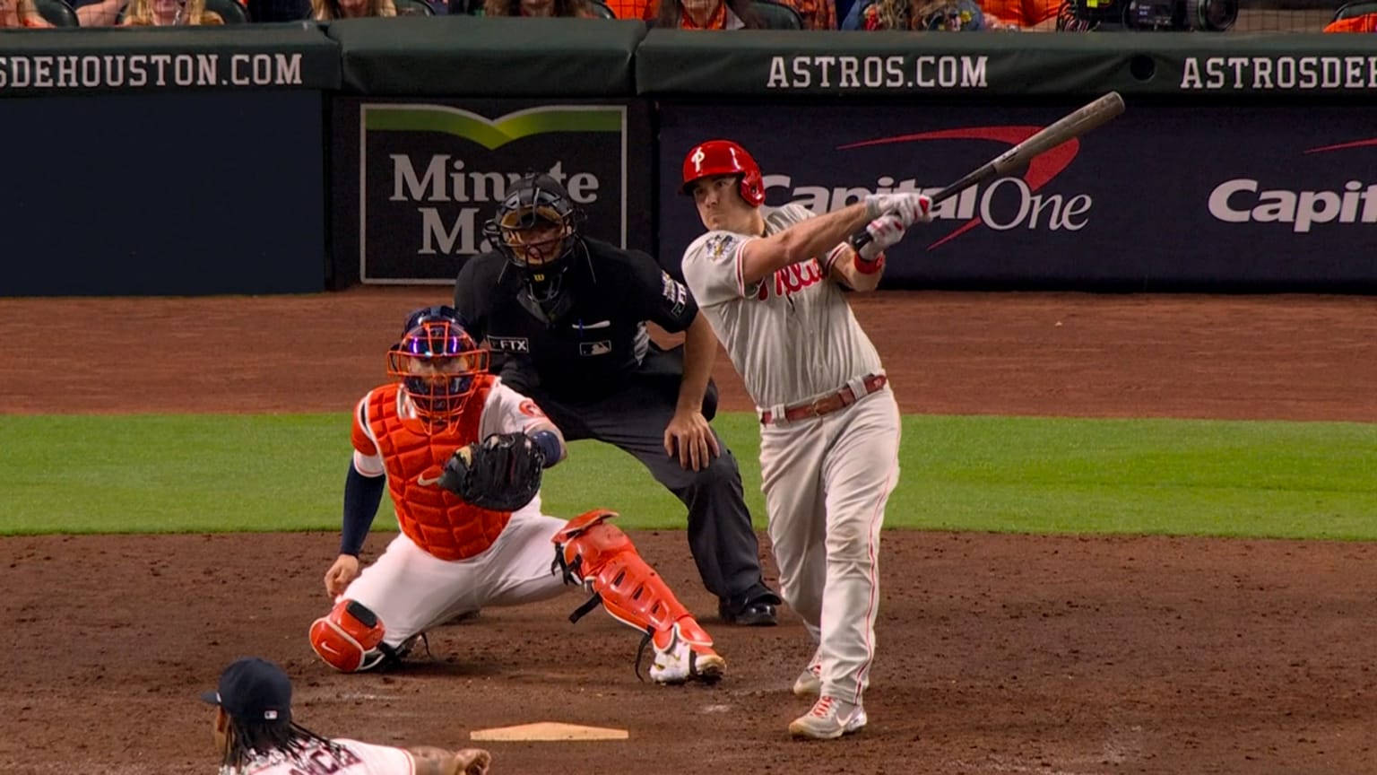 J.T. Realmuto home run video: Phillies catcher hits go-ahead shot in top of  10th inning in Game 1 vs. Astros - DraftKings Network