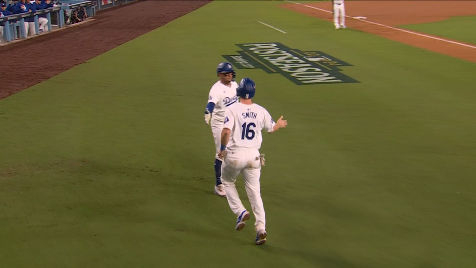 Will Smith scores on a double play 10/05/2024 Los Angeles Dodgers