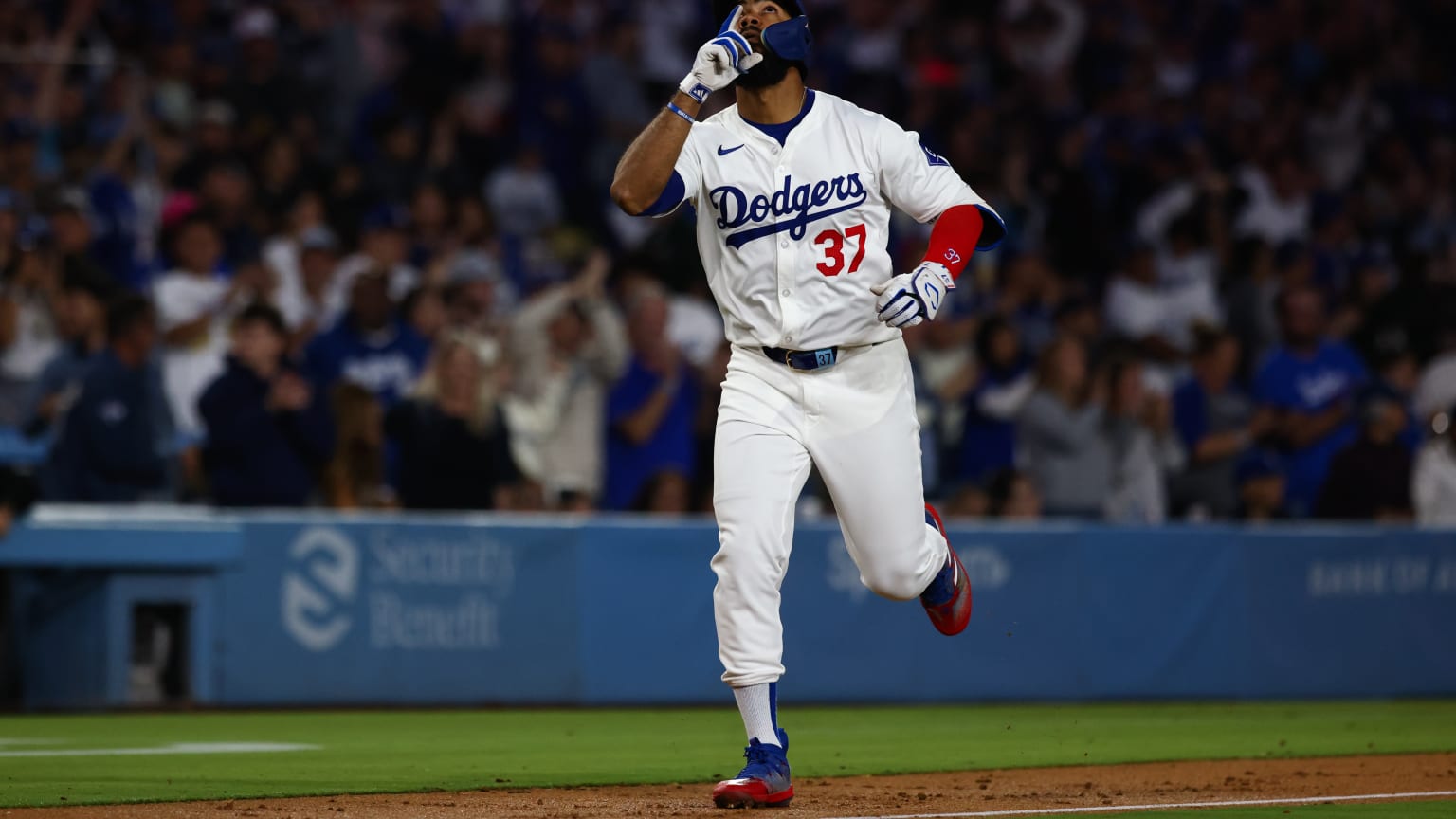 Teoscar Hernández's 30th home run of the season | 09/20/2024 | Los