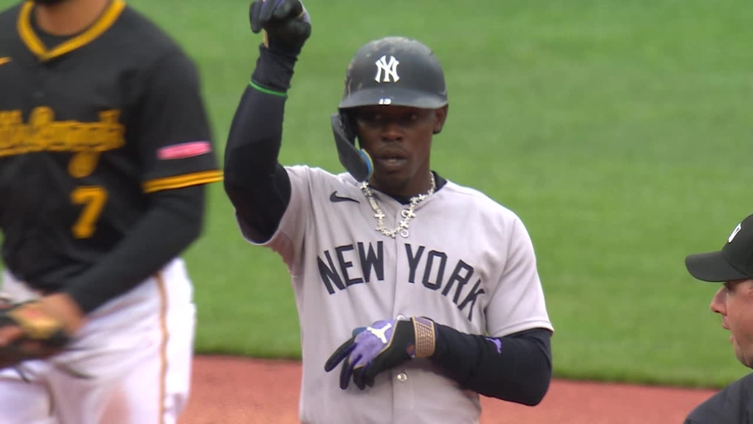 Jazz Chisholm Jr Produce Con Un Doble 06 04 2025 Lasmayores Com