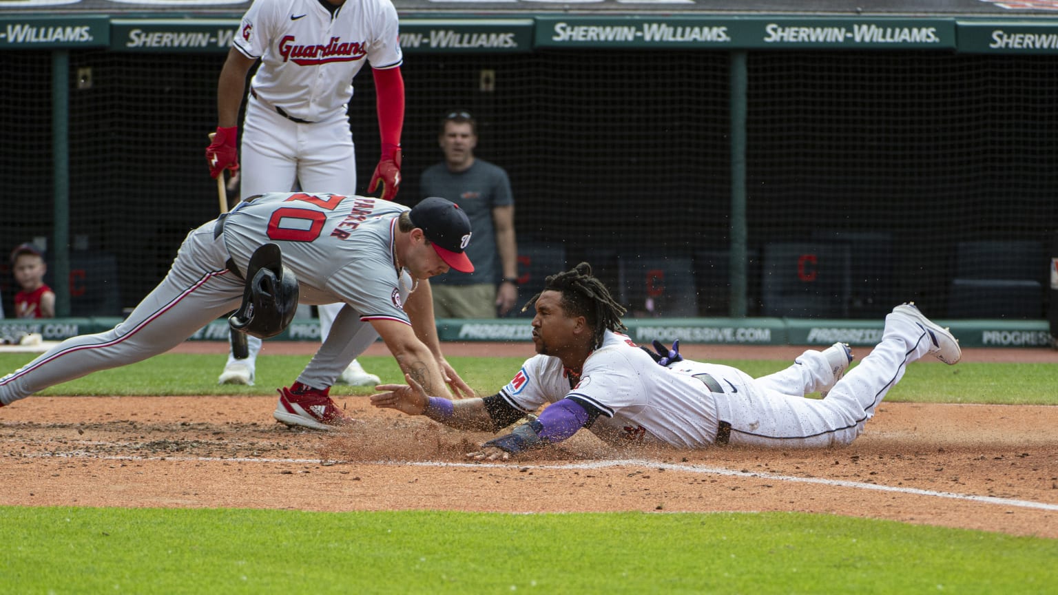 José Ramírez scores from second on wild pitch | 06/01/2024 | MLB.com