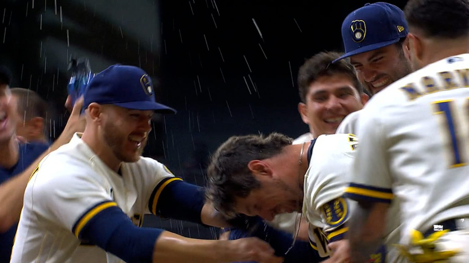 Brewers make a comeback 10/03/2022 Milwaukee Brewers