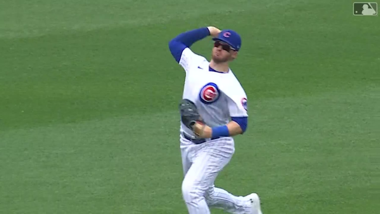 Ian Happ makes a great throw to get Rafael Devers out | 07/16/2023 ...
