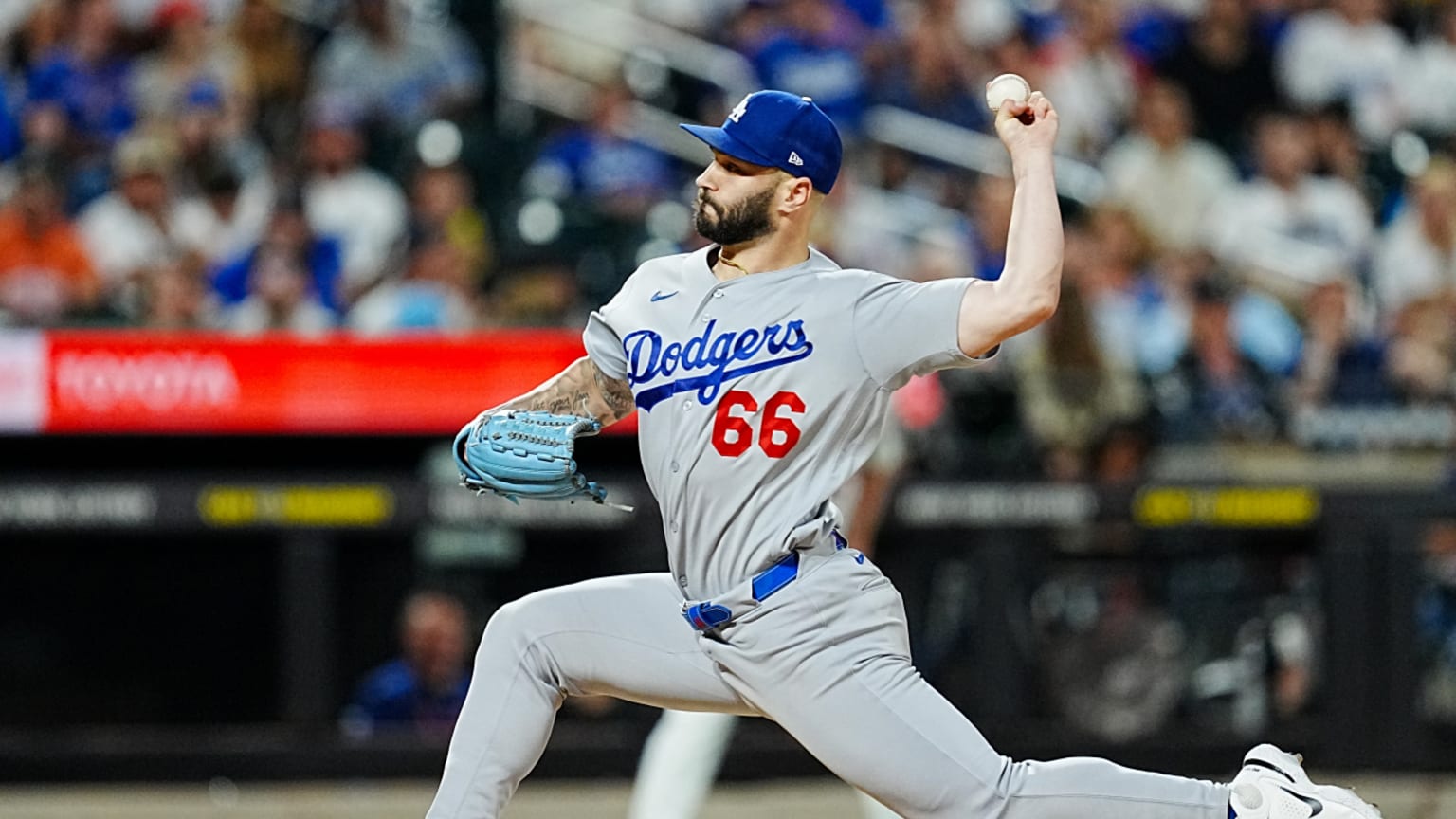 Tanner Scott closes out the Dodgers' 4-2 win | 07/24/2026