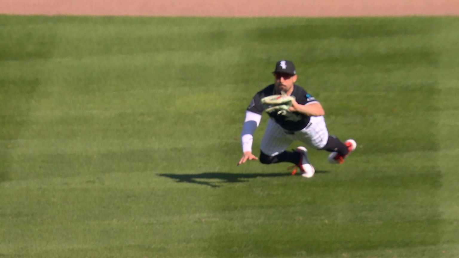 Randal Grichuk's nice diving catch | 10/07/2026 | Chicago White Sox
