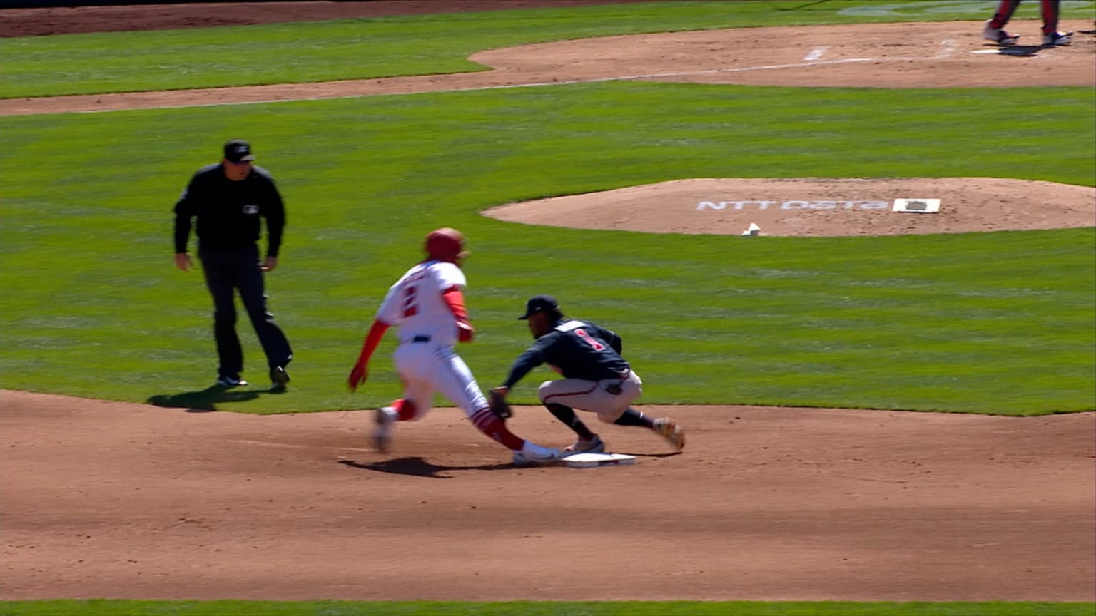 Sean Murphy's quick throw from behind home plate | 04/02/2023 | Atlanta ...