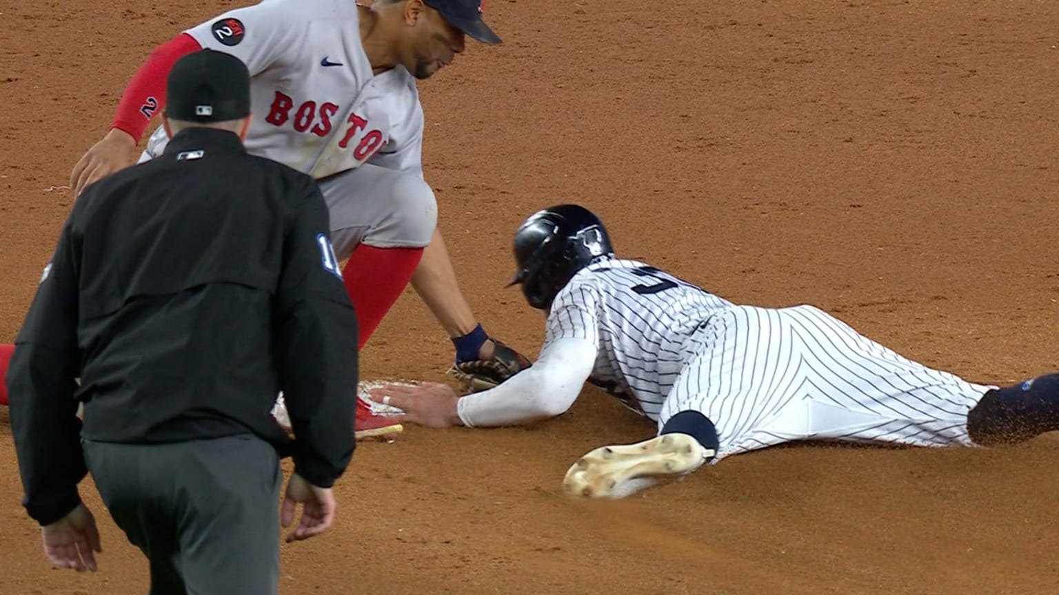 Tim Locastro safe after review | 09/22/2022 | MLB.com