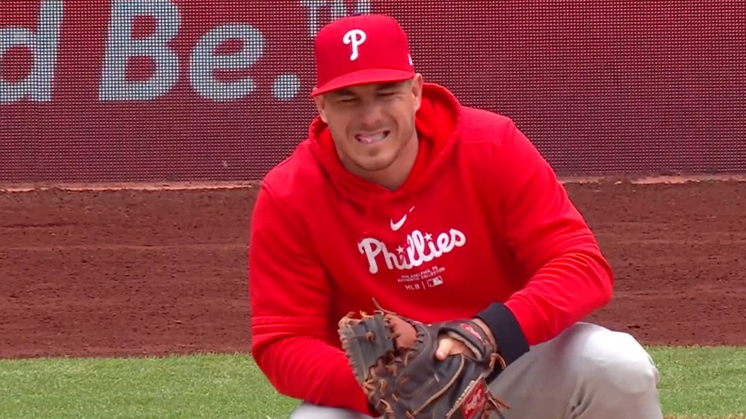 J.T. Realmuto warms up Nola between innings | 05/14/2024 