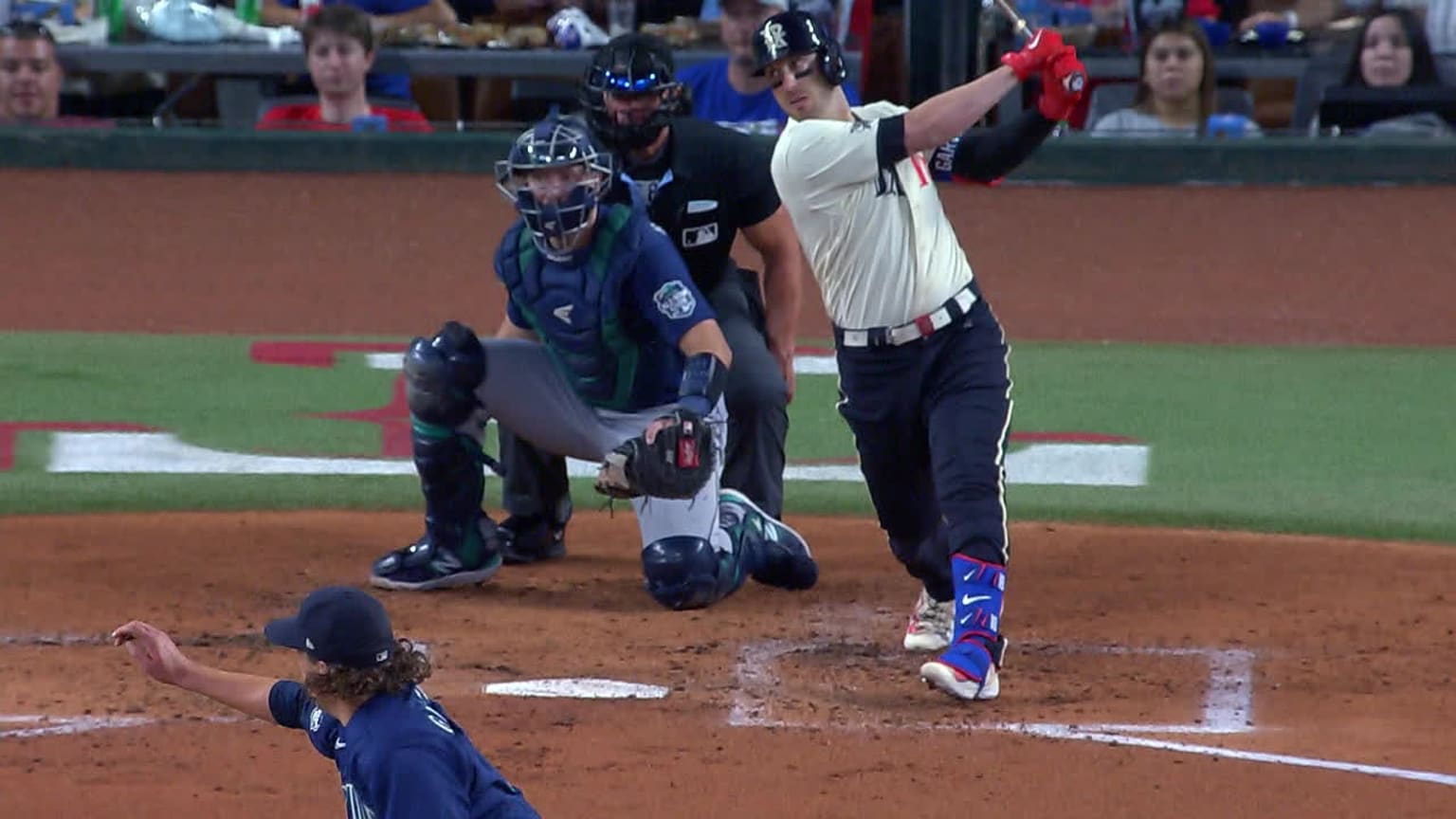 Sencillo impulsor de Garver por el RF | 23/09/2023 | Los Rangers de Texas