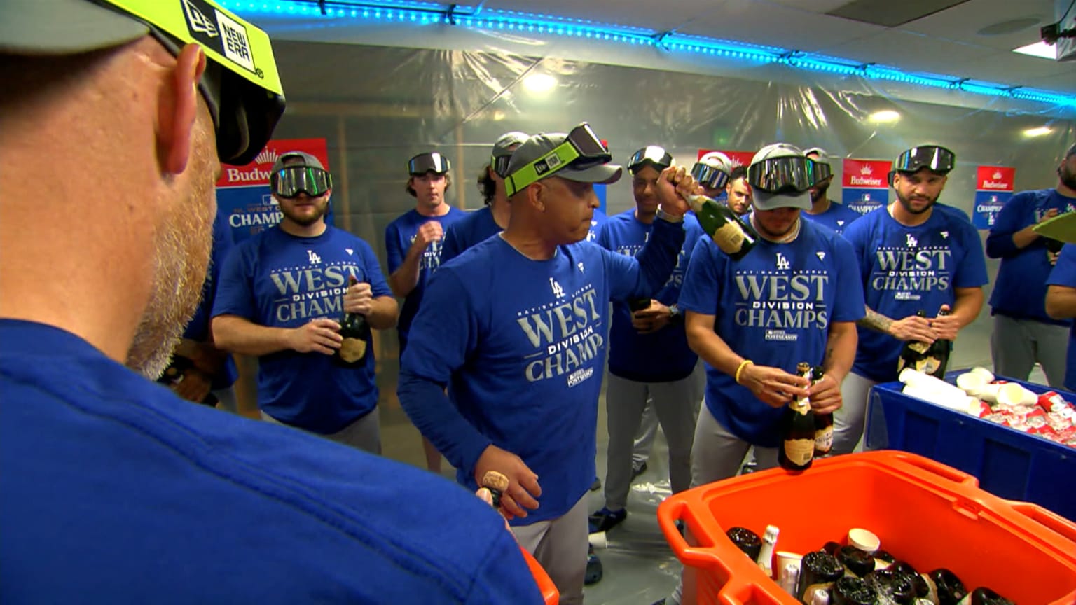 Dave Roberts gives speech to his team after clinching | 09/17/2023 ...