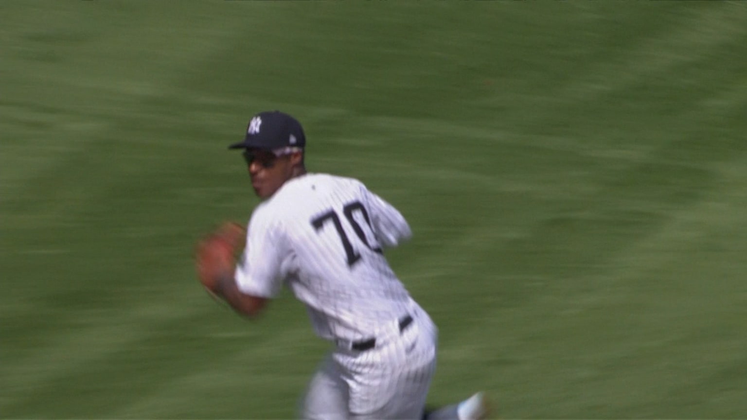 Jeter Downs makes a sensational throw across his body | 03/03/2024 | New York Yankees