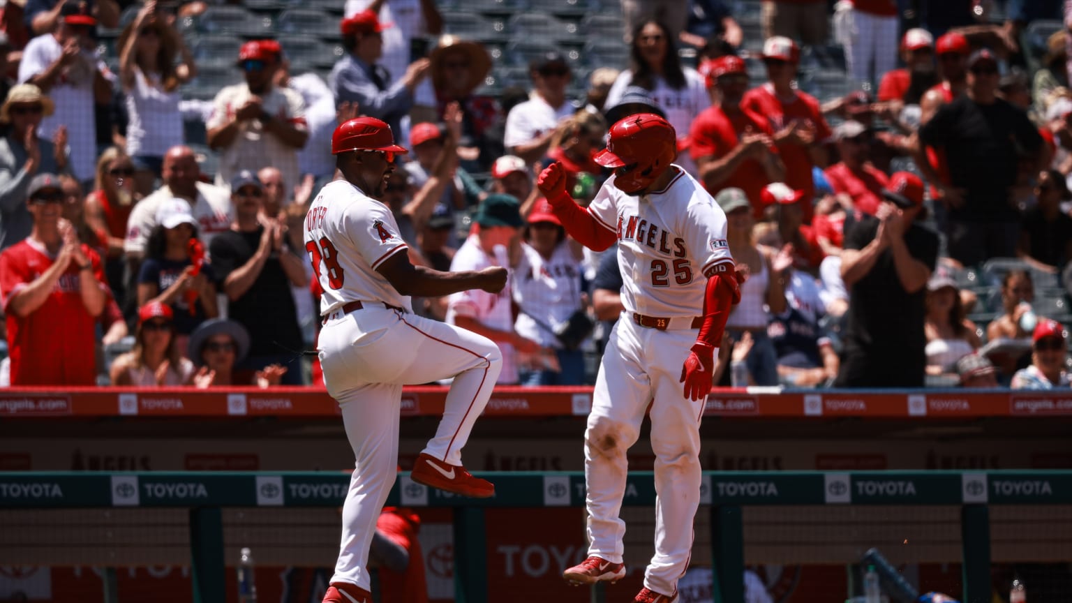 Jo Adell and Travis d-Araud hit back to back homers | 06/25/2025 | Los ...