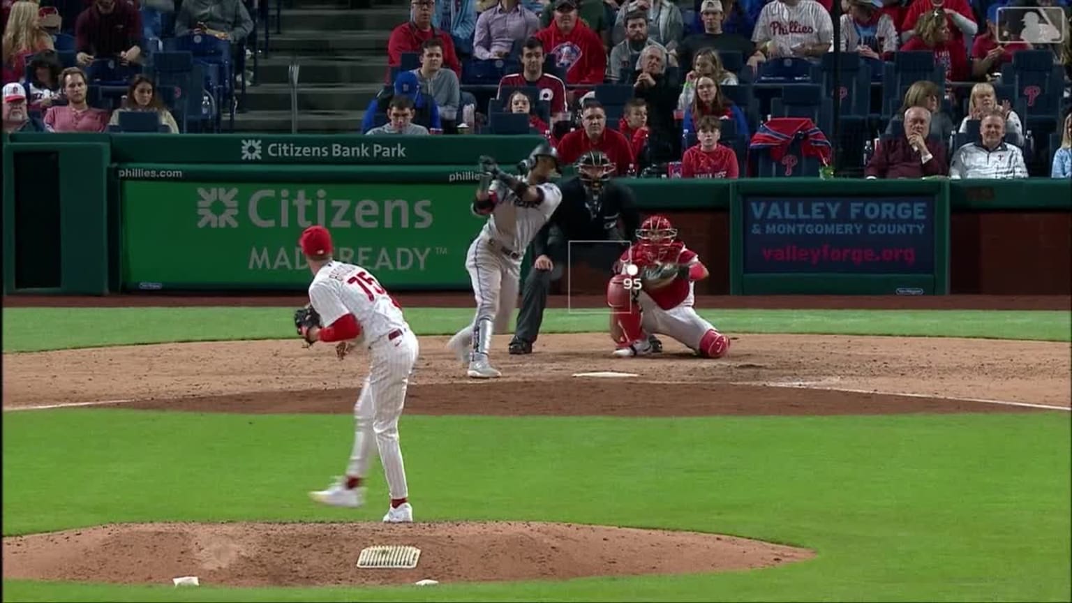 luis-arraez-goes-yard-against-the-phillies-in-the-7th-04-11-2023