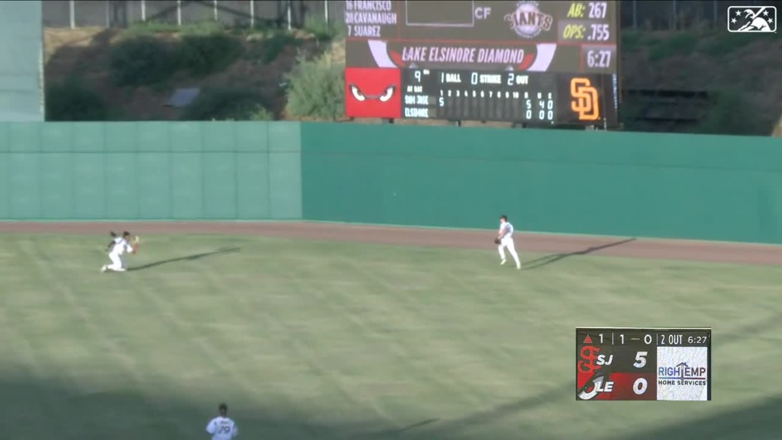 Homer Bush Jr. makes a fantastic catch in the 1st 09/01/2023