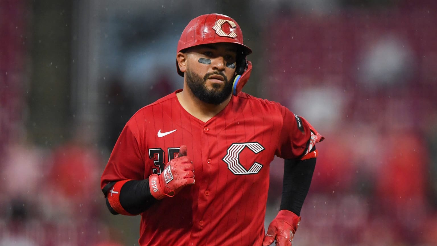 Jose Trevino crushes a solo home run to right field, putting the Reds on the board in the bottom of the 5th