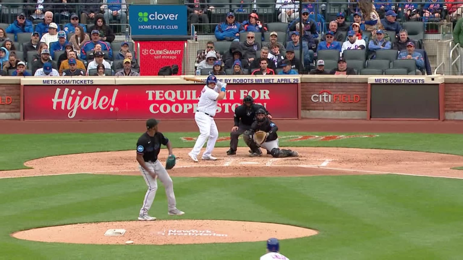 Daniel Vogelbach hits an RBI infield single | 04/07/2023 | MLB.com