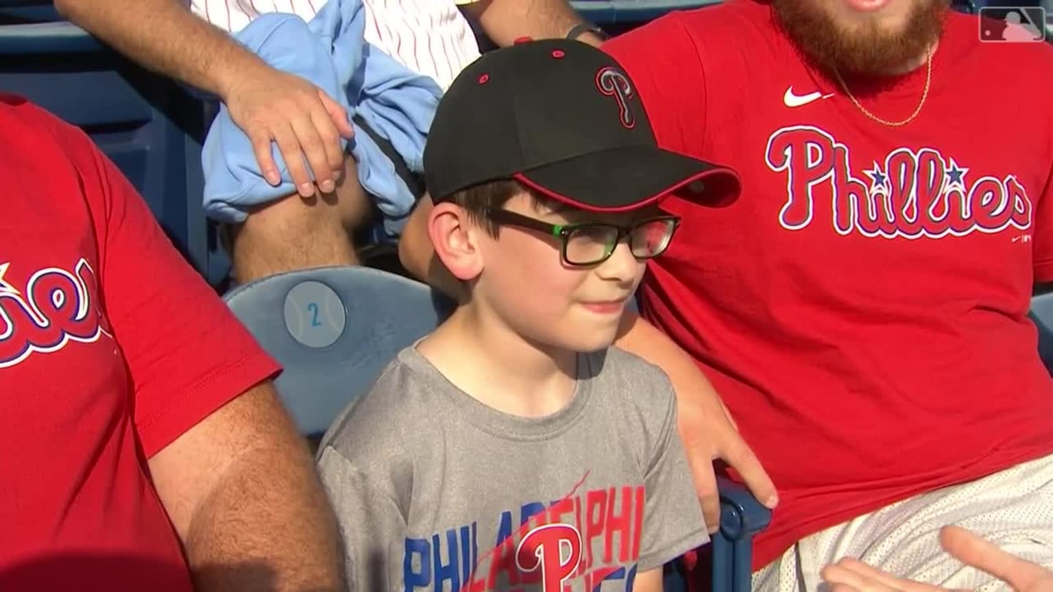 Philadelphia Phillies Kyle Schwarber Tshirt Gift For MLB Fans