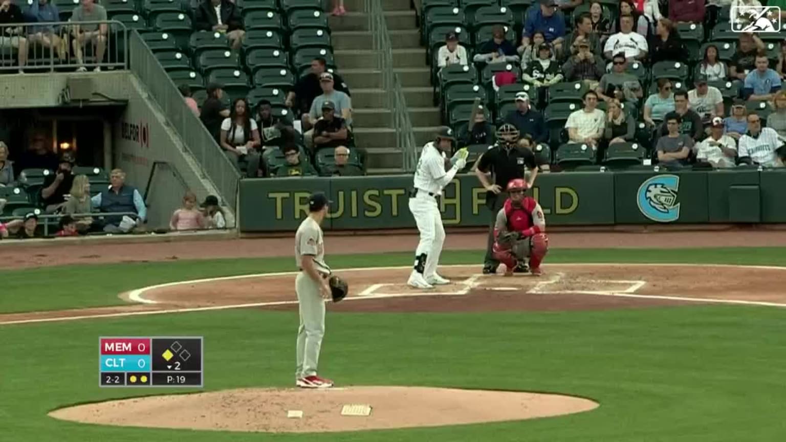 Victor Reyes drills a two-run home run to right field | 04/02/2023 ...