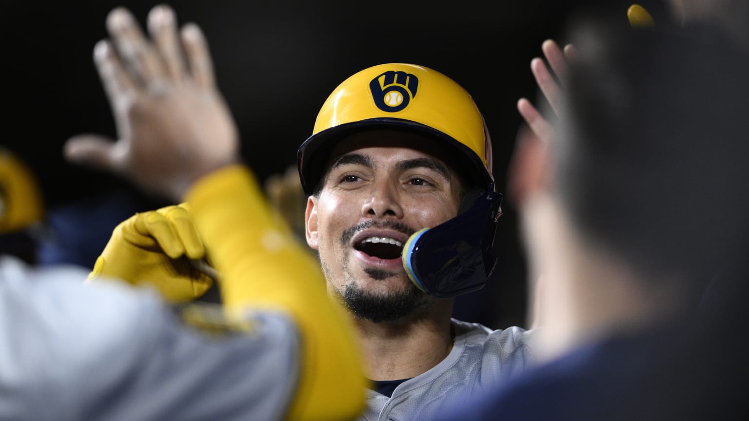 Willy Adames hits a threerun homer to left (3) 04/12/2024