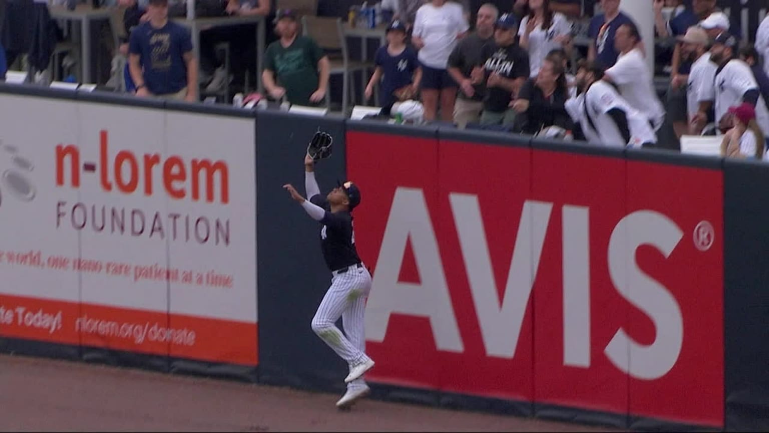 Juan Soto's leaping grab 03/22/2024 New York Yankees