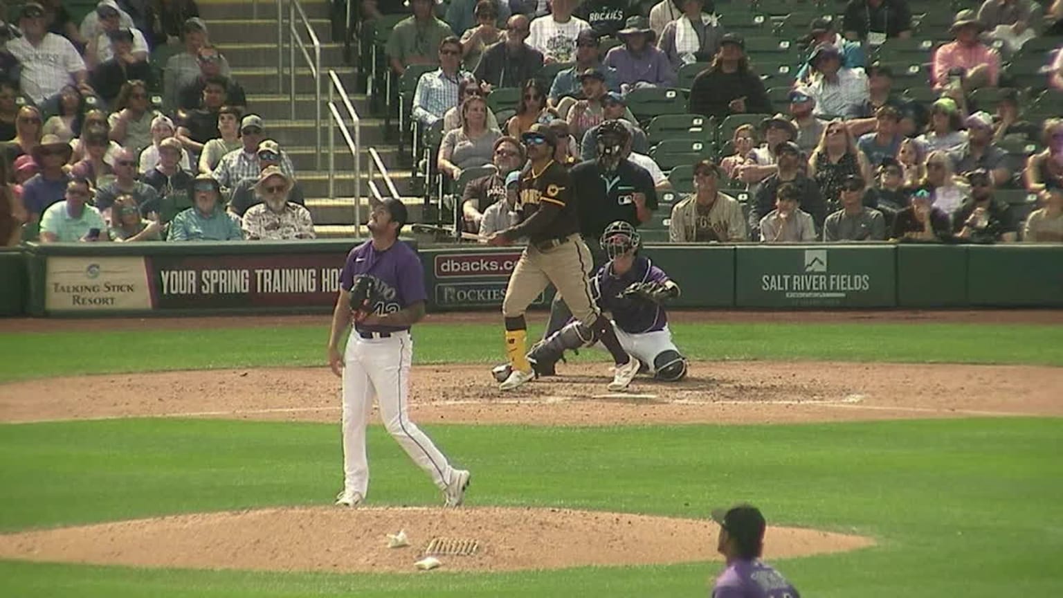 Trent Grisham belts a solo homer to right field | 03/16/2023 | San ...
