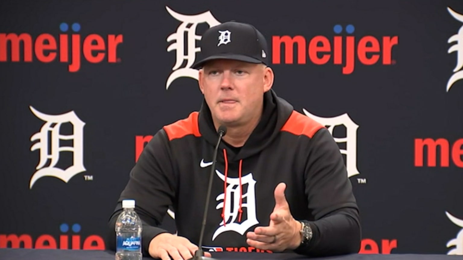 A.J. Hinch discusses Tigers' 6-2 win