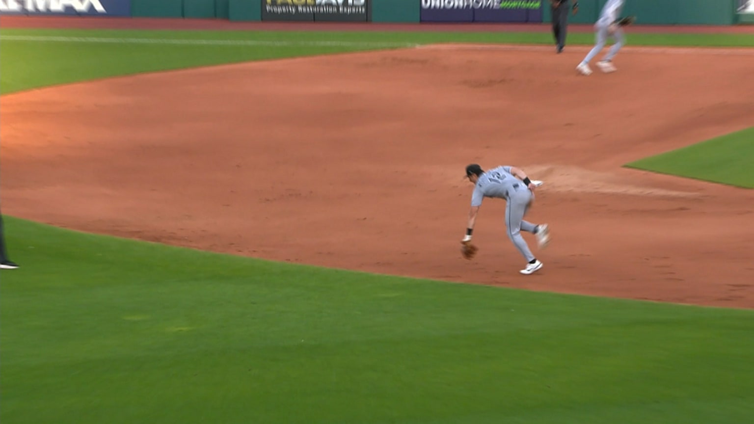 Colson Montgomery's slick snag | 07/02/2026 | Chicago White Sox