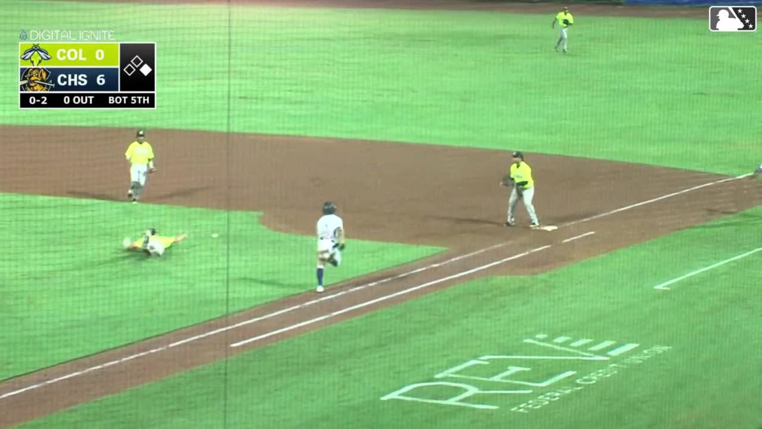 Jesus Rios makes a diving stop | 07/10/2024 | MLB.com