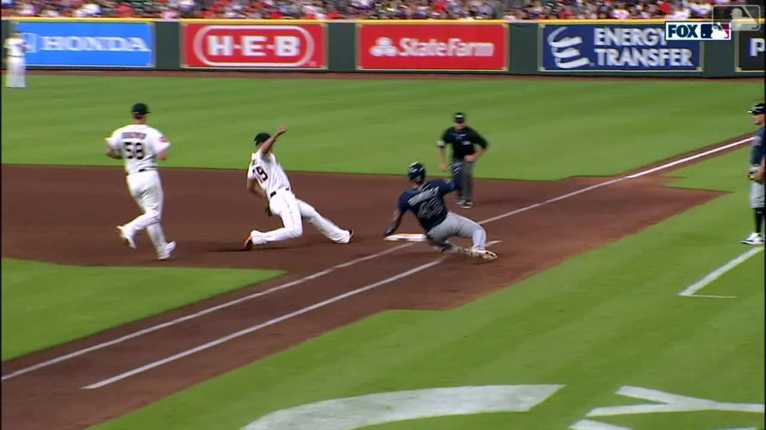Abreu slides, tags first for out 07/29/2023 New York Mets