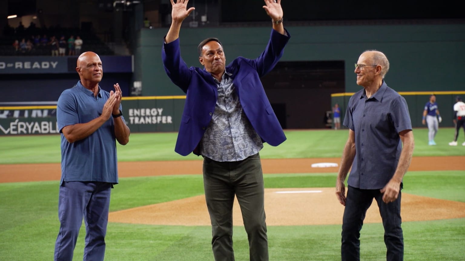 Juan Gonzalez to throw out opening pitch Friday - Lone Star Ball