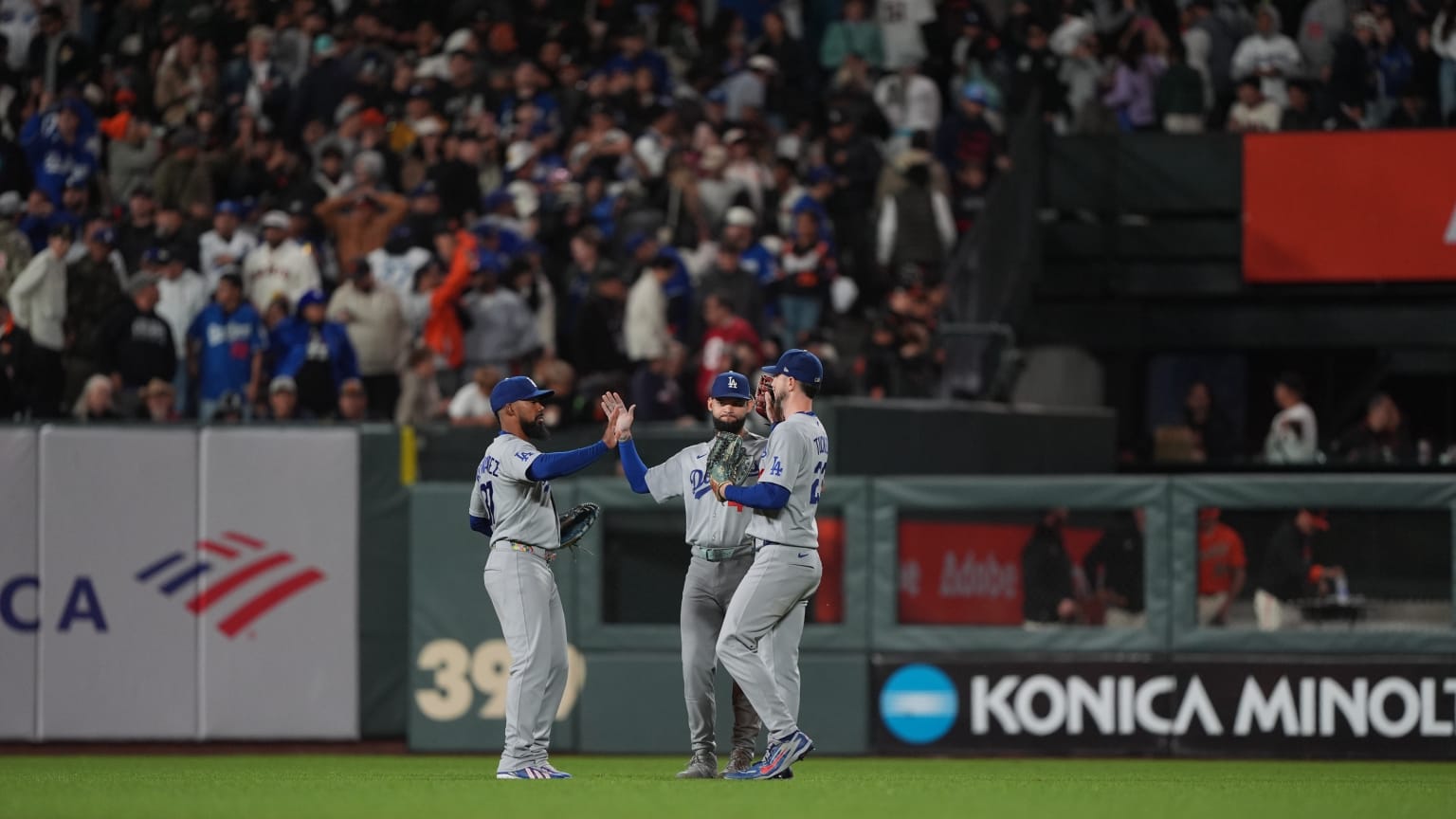 Tanner Scott secures the save vs. Giants | 09/25/2026 | Los Angeles Dodgers