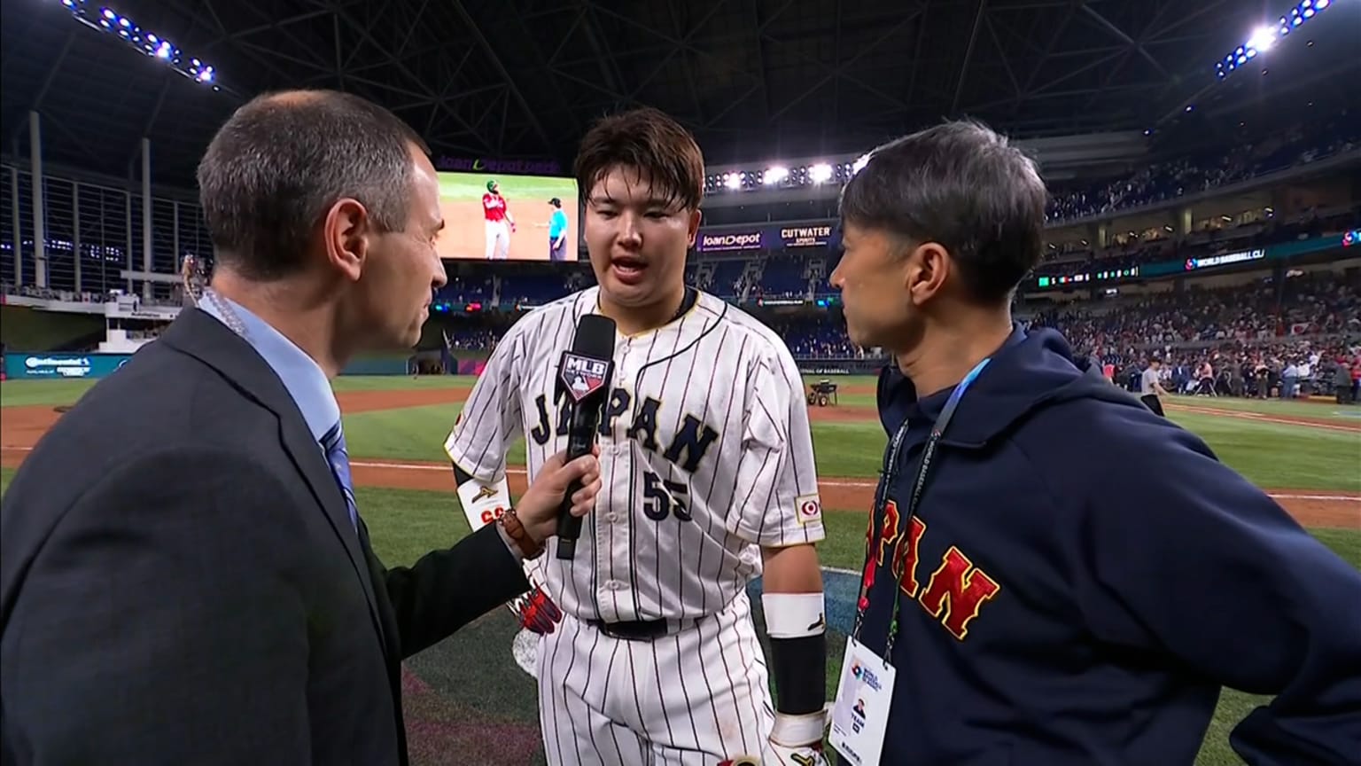 Munetaka Murakami speaks about his walk-off double | 03/21/2023 | New ...