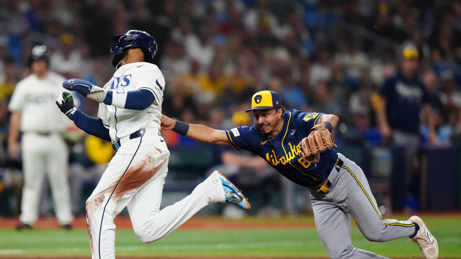 Cerveceros retiran a Simpson en correteo entre bases | 28/10/2026 | Los ...