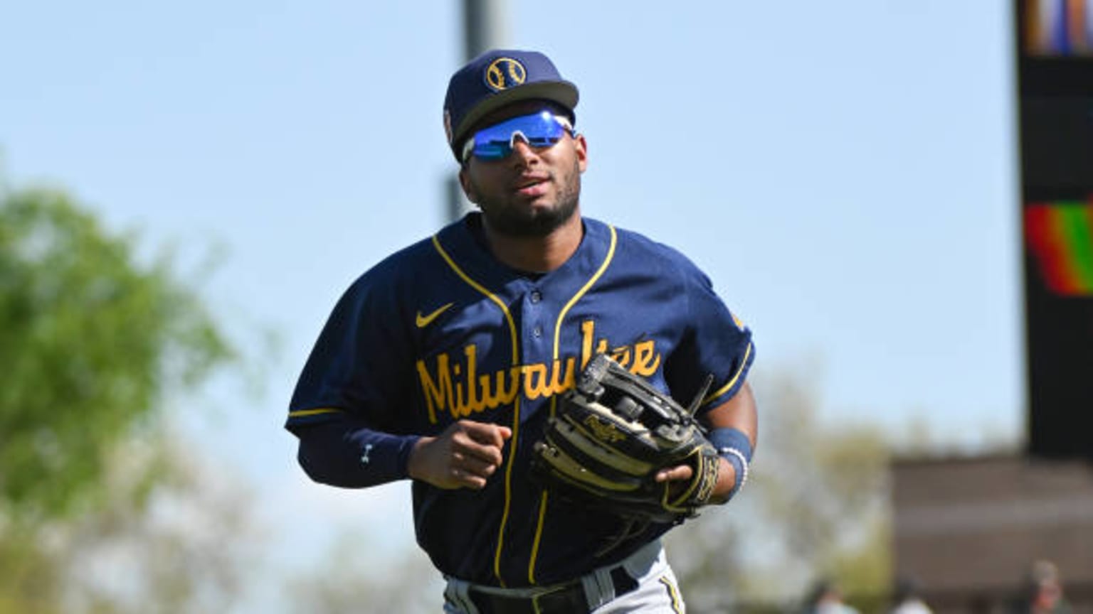 Jackson Chourio makes the Brewers Opening Day roster 03/19/2024