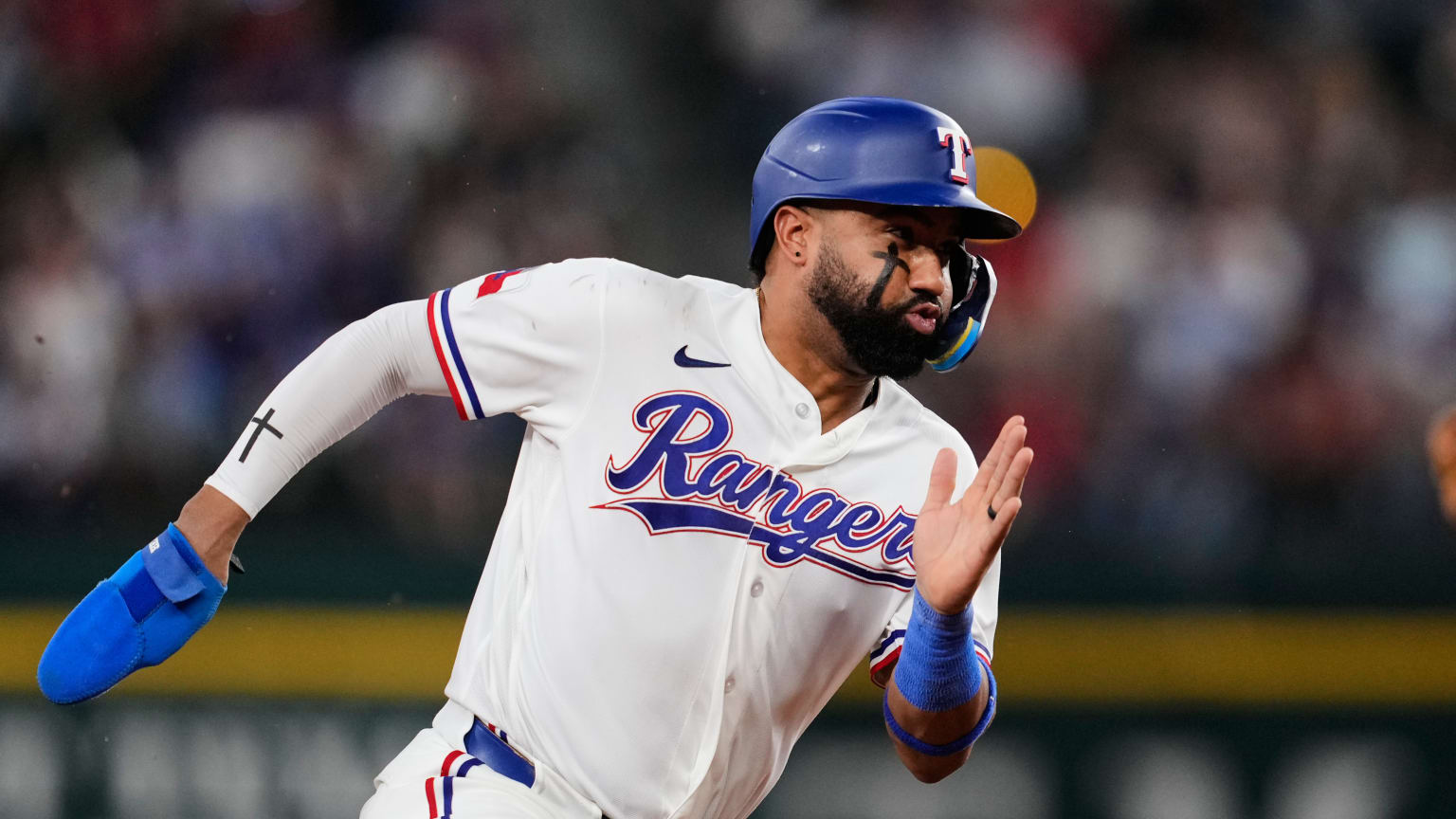 Rangers score four runs in the 5th inning | 05/12/2026 | Texas Rangers