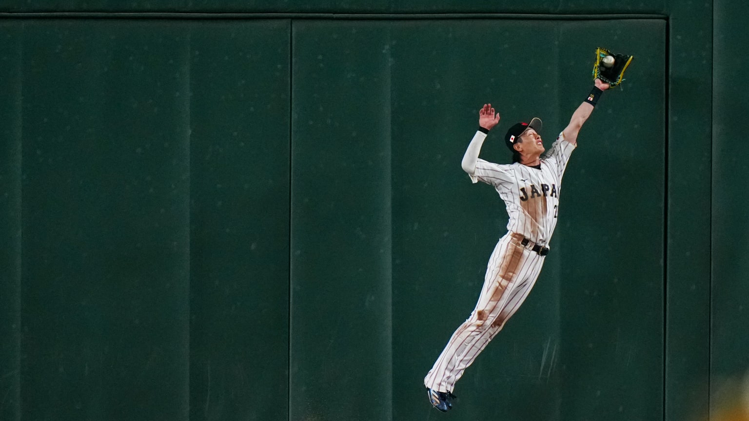 2026WBC周東3点セット 周東佑京、九回に大飛球をスーパーキャッチ | 03/07/2026 | MLB.com